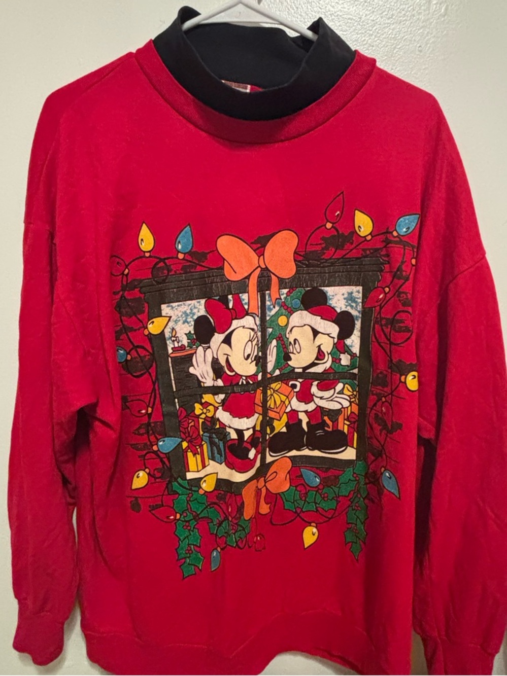 DISNEY VINTAGE MICKEY AND MINNIE CHRISTMAS LONG SLEAVE SIZE XL